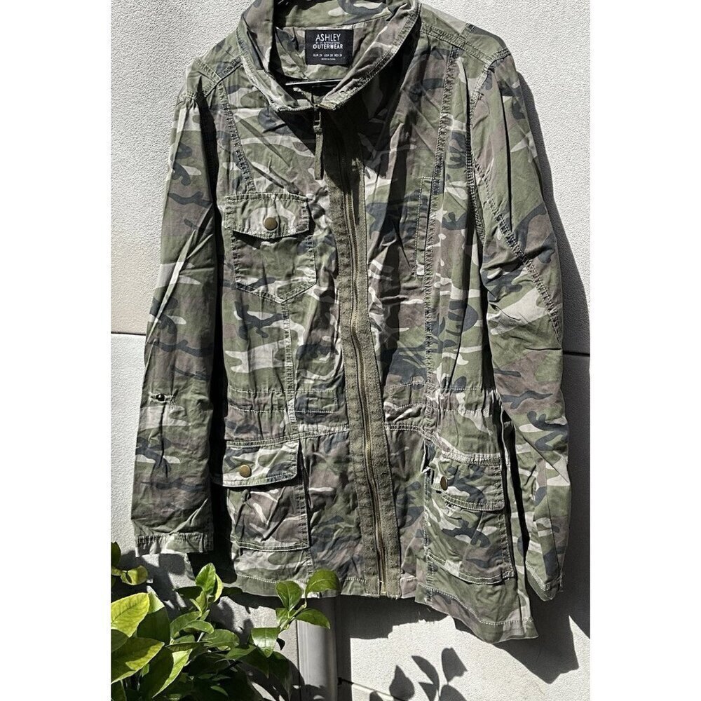 Ashley By 26 Outerwear Jacket Camouflage Women’s size 2XL Zip Multi Pocket Camo